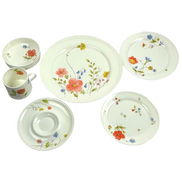Mikasa Bone China Japan 1974-1996 Retired 'Just Flowers' 6-PC Place Setting - Picture 1 of 13